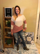 Load image into Gallery viewer, Mauve/Cream Sweater with Color Block Sleeve
