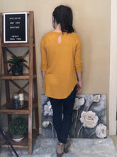 Load image into Gallery viewer, Waffle 3/4 Sleeve Top with Keyhole Back
