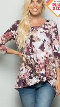 Load image into Gallery viewer, Floral Mauve Top with Front Knot, 3/4 Sleeves
